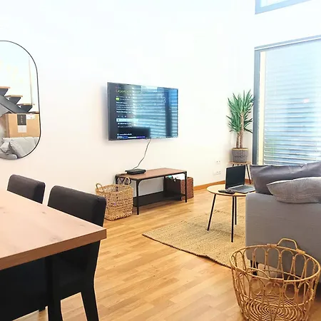 Apartamento Precioso Con Piscina Tipo Loft Burjassot Exterior photo